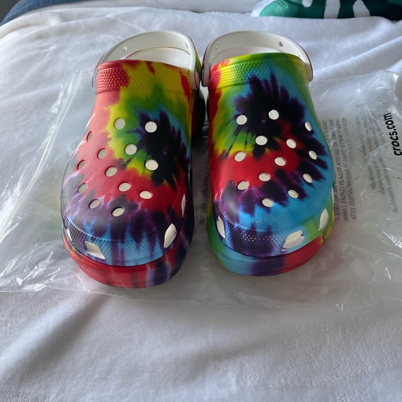 Crocs - Picture 4 of 9